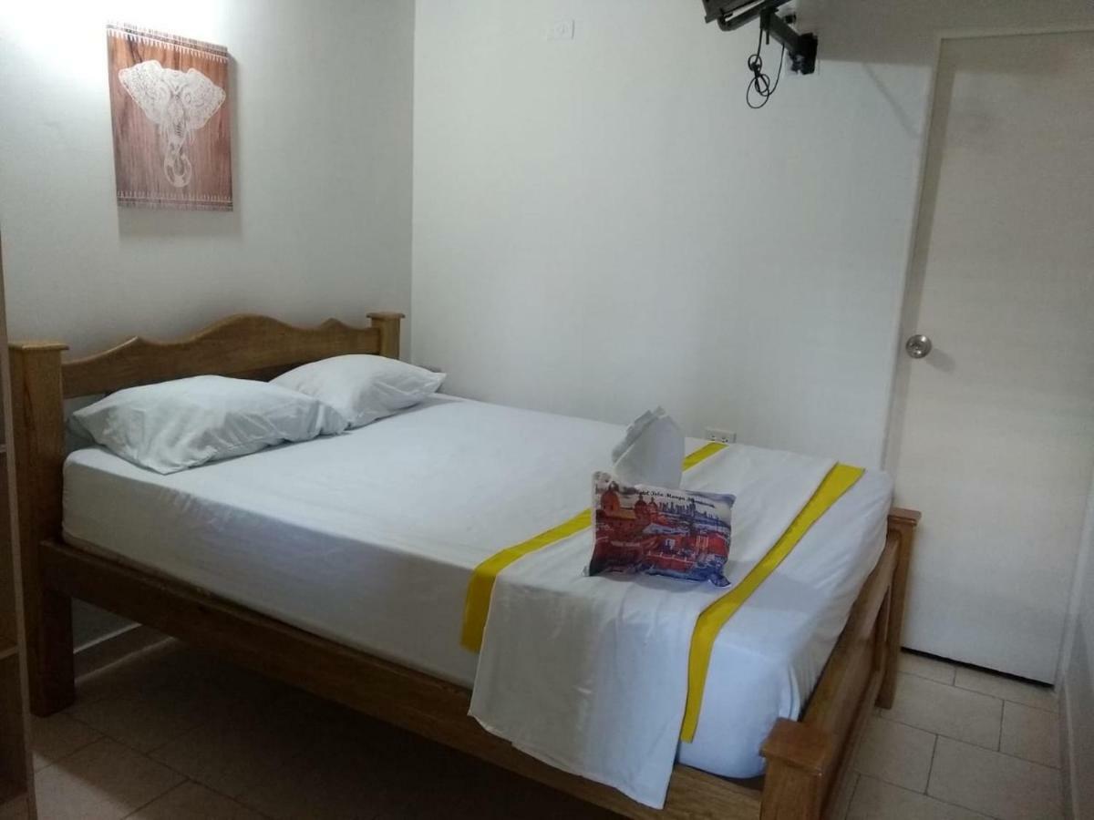 Hotel Isla Manga Home Картахена Экстерьер фото